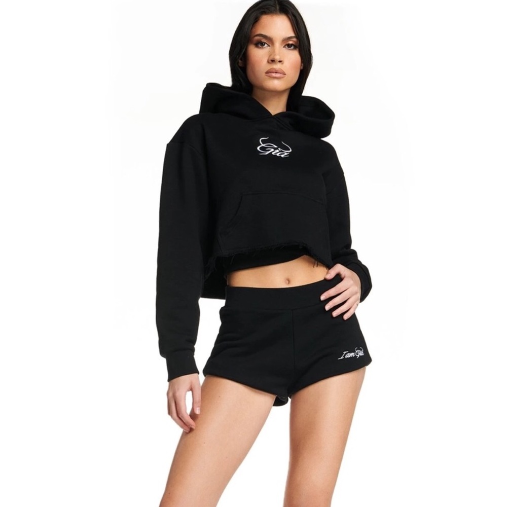I.AM.GIA Coda Short